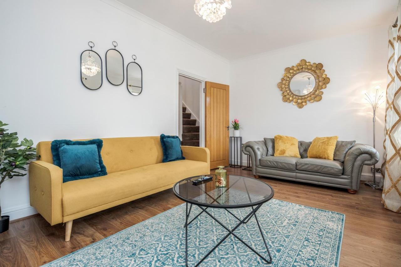 Entire Lovely Family Home With Parking, Wifi, Netflix, Self Check-In London Kültér fotó